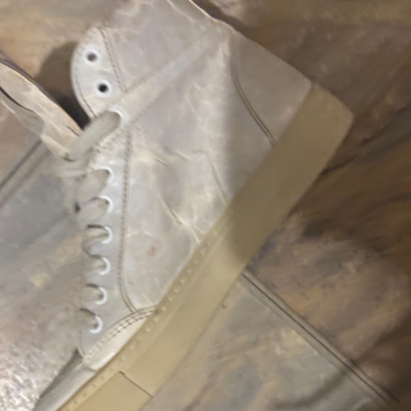 Modern Vintage Cream High-Top Sneakers - Picture 6 of 7